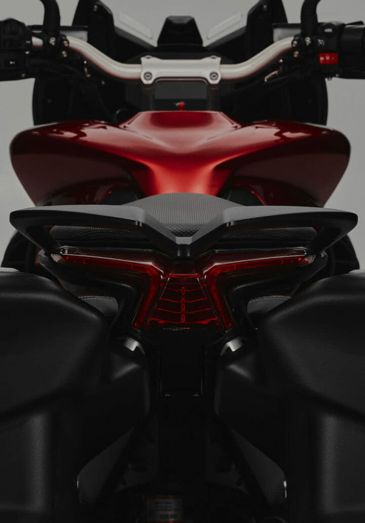 MV Agusta Turismo Veloce 2021 2 1