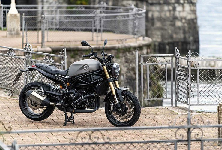 Neuer Importeur für Benelli 63 Benelli Leoncino 800 7