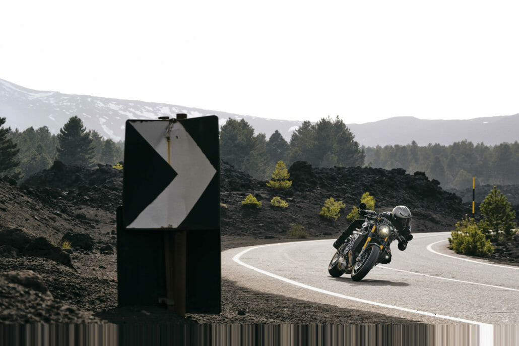 MV Agusta Rush 1000 7