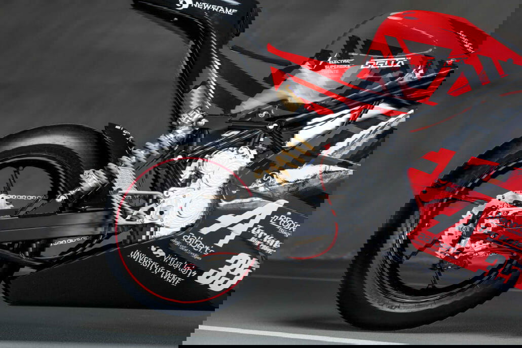 Dutch students build 200 hp electric motorcycle 29 Delta XE 1