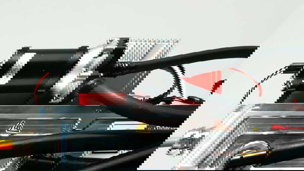 Dutch students build 200 hp electric motorcycle 37 Delta XE 9