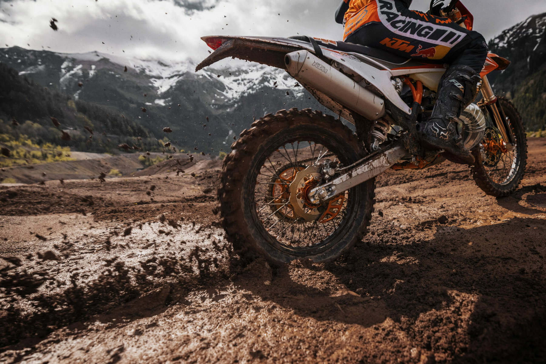 KTM Enduros Under Suspicion: What Really Lies Behind the "Alibi Registration" 2 KTM 300 EXC TPI Erzbergrodeo