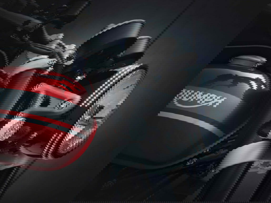 SpeedTwin Accessories Details 2