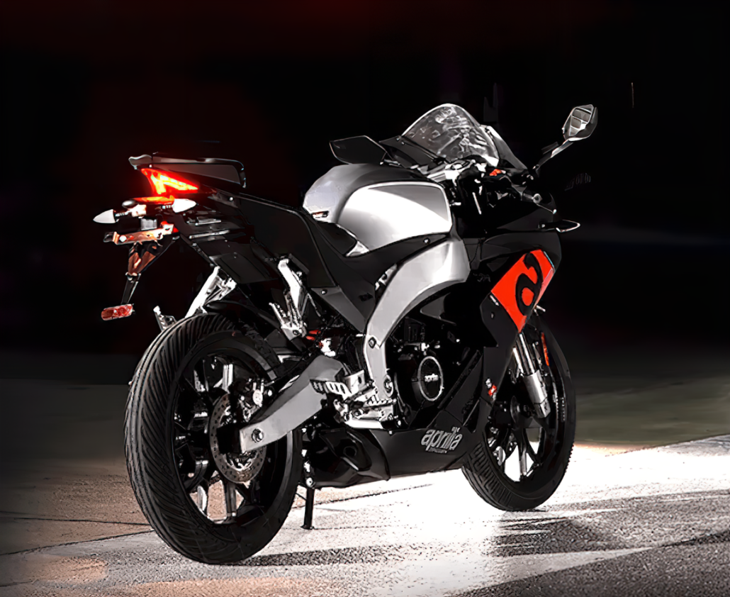 Aprilia GPR250R 3 1