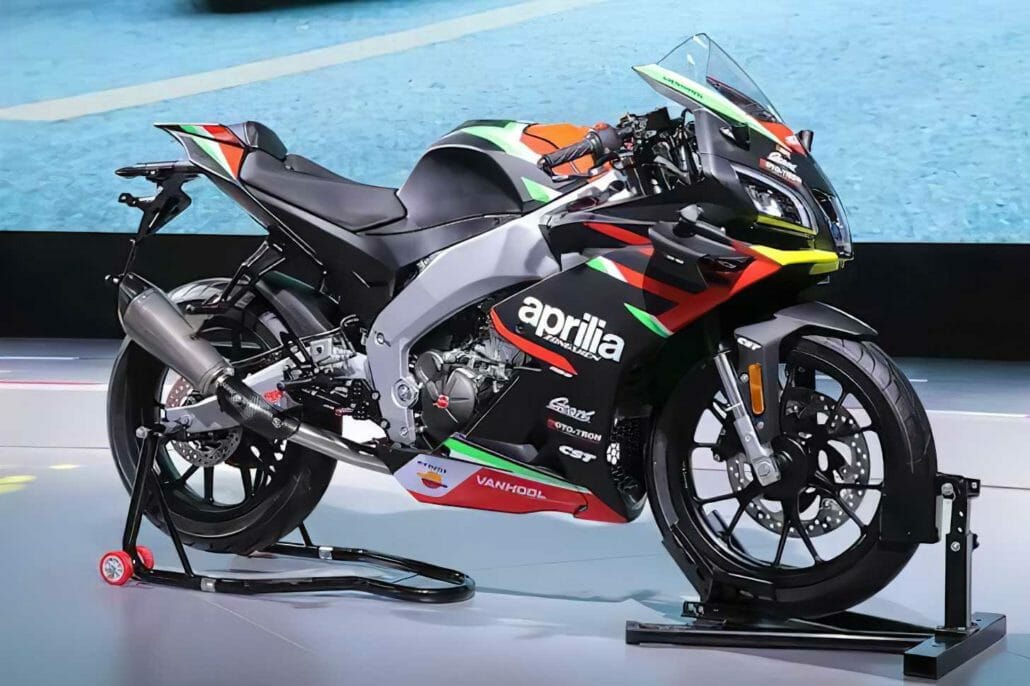 Aprilia GPR250R 8 1