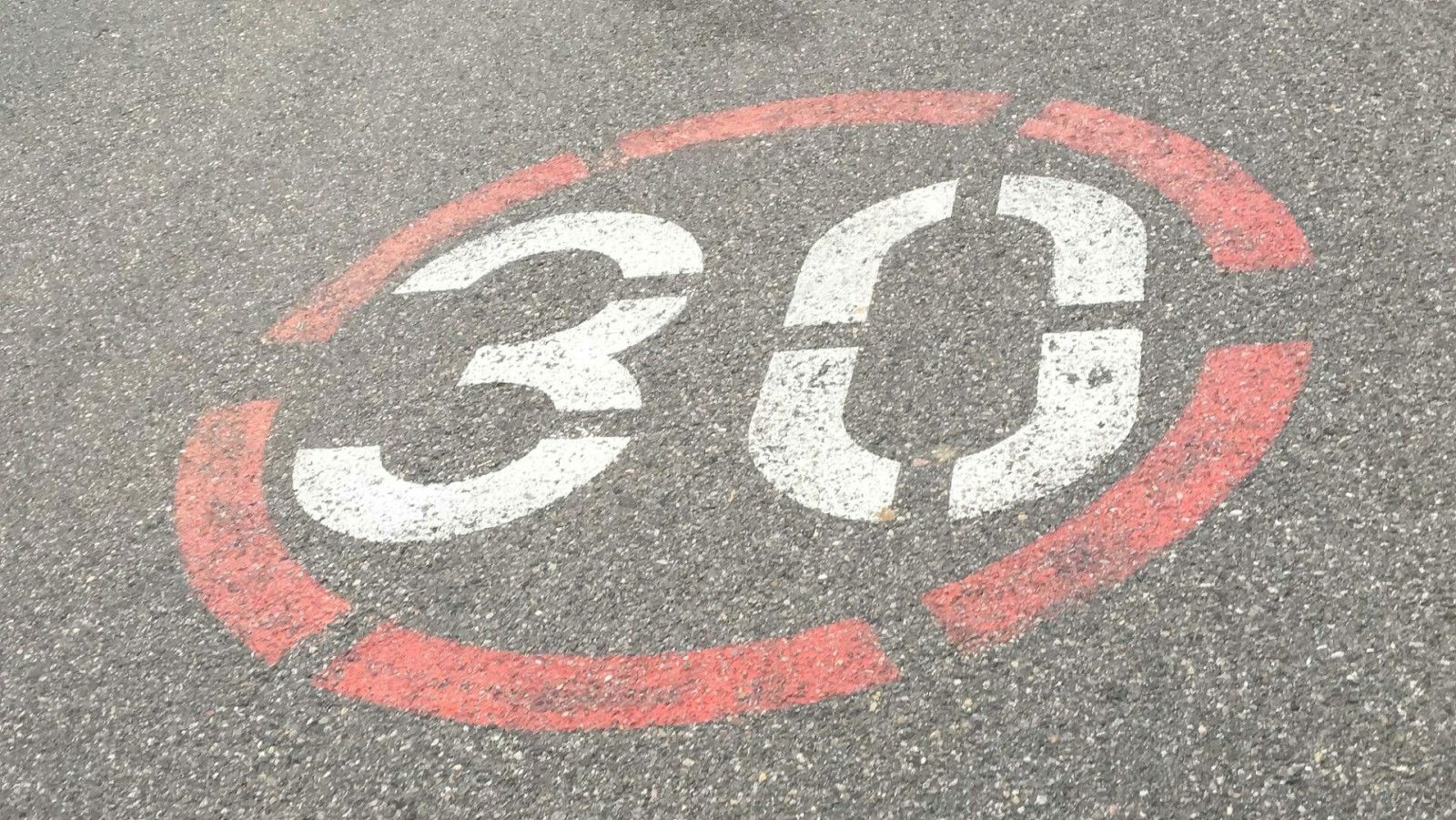 Städte wollen Tempo 30 einführen 25 Tempo 30