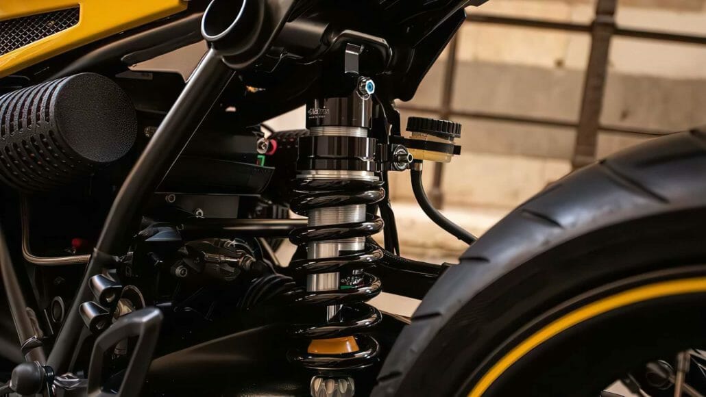 Ares Bullet - BMW R nineT as a retro racer 11 Ares Bullet – BMW R nineT 11