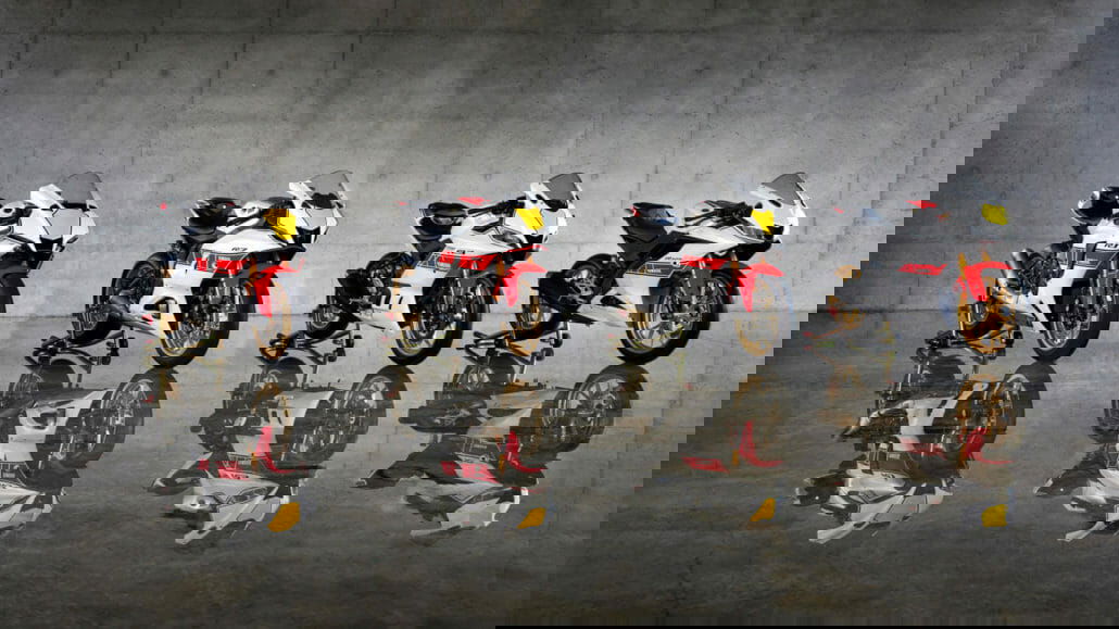 Yamaha feiert mit Sondermodellen 1 2022 YAM R SERIES60THANNIV FAMILY EU SW STA 001 03 preview 1