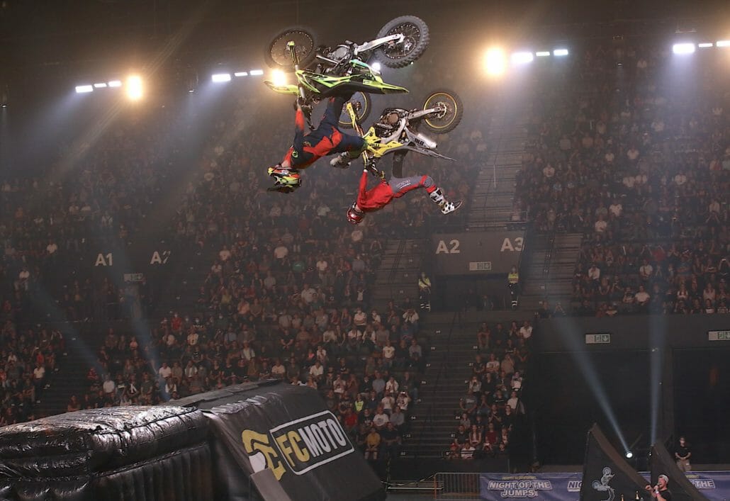 Spektakuläres Comeback der NIGHT of the JUMPs - Team Germany siegt bei der Freestyle of Nations Premiere in der Schweiz 1 Cesak Haase NOTJ Basel 1M8A2647 m