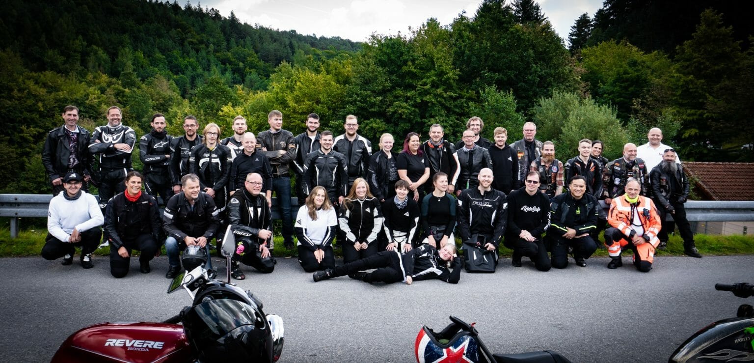 Curve_Writers fahren für Biker4Kids DSC00932 Kopie