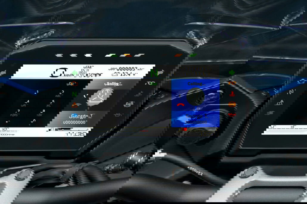 Die neue Suzuki GSX-S1000GT 45 GSX S1000GT M2 SUZUKImySPIN Phone 4