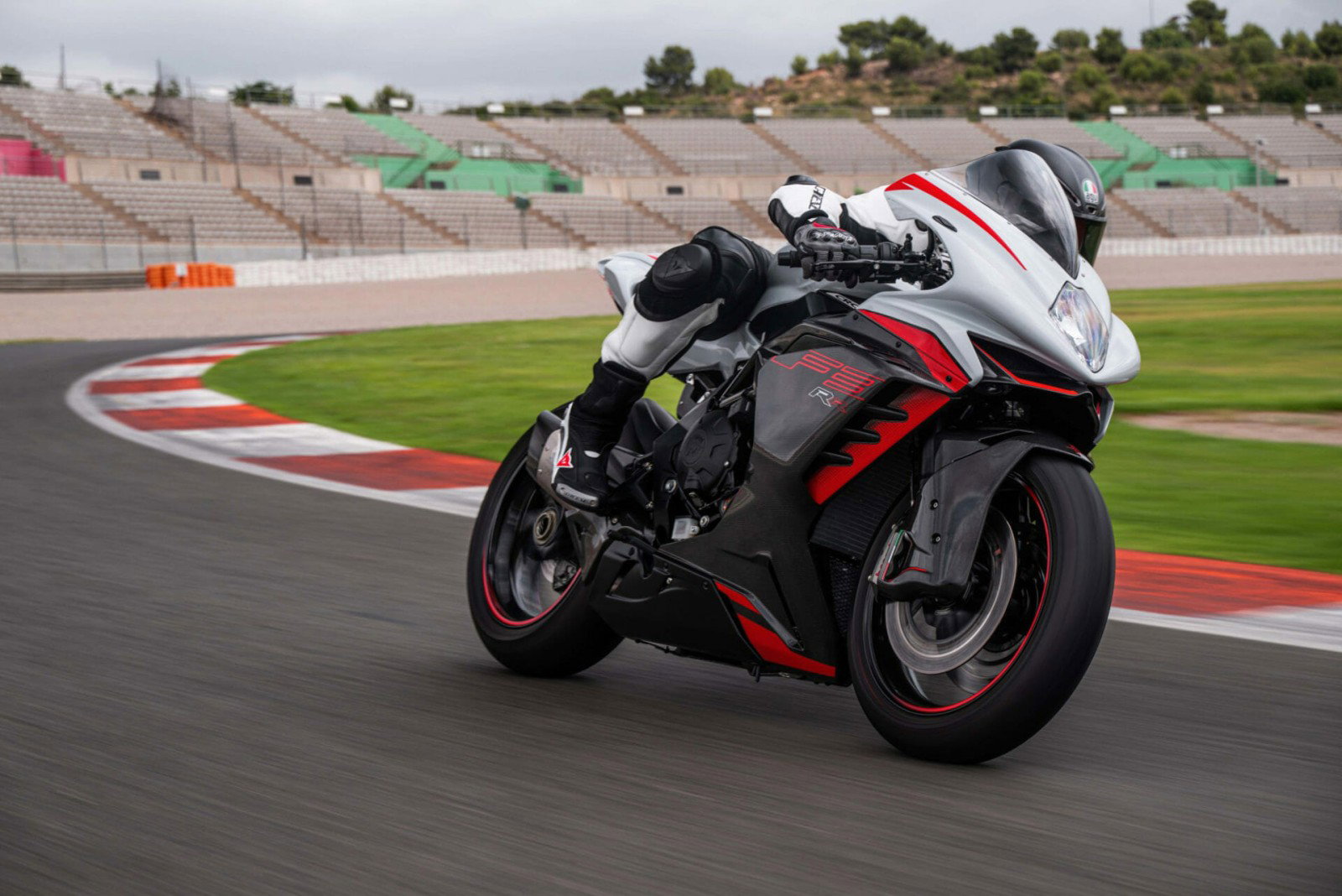 MV Agusta F3 RR - with new aerodynamics - Motorcycles.News - Motorcycle ...