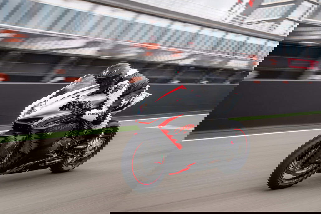 MV Agusta F3 RR - with new aerodynamics 1 MV Agusta F3 RR 3