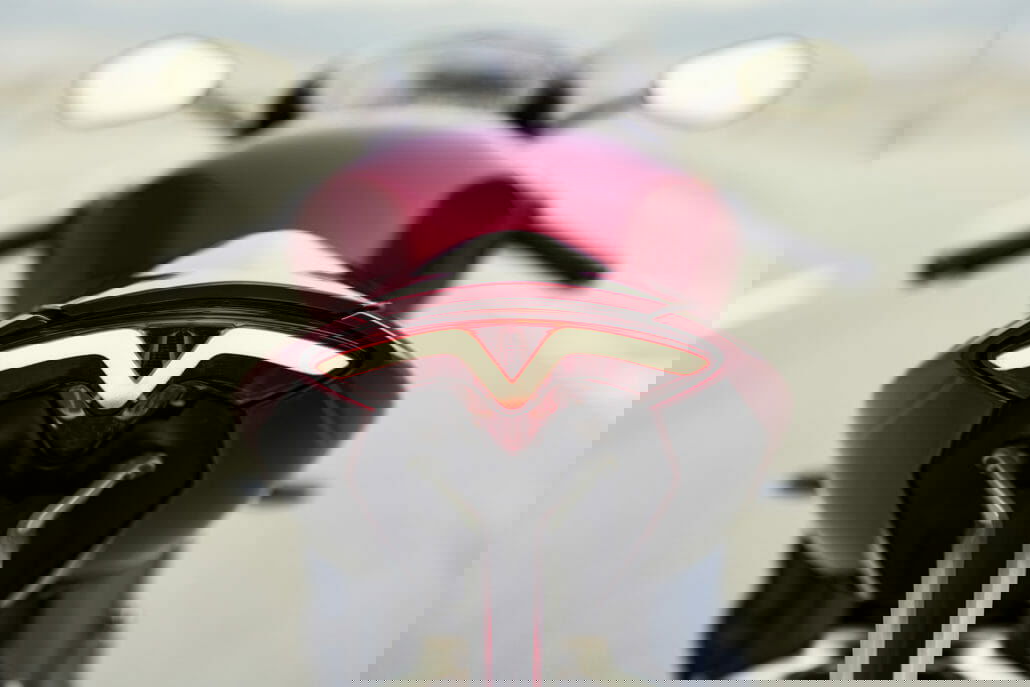 Speed Triple 1200 RR MY22 Detail 8 ML