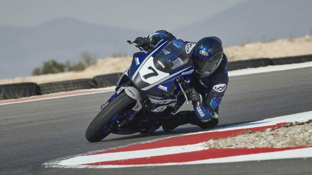 2022 YAM YZF700R7 EU GYTR ACT 008 preview