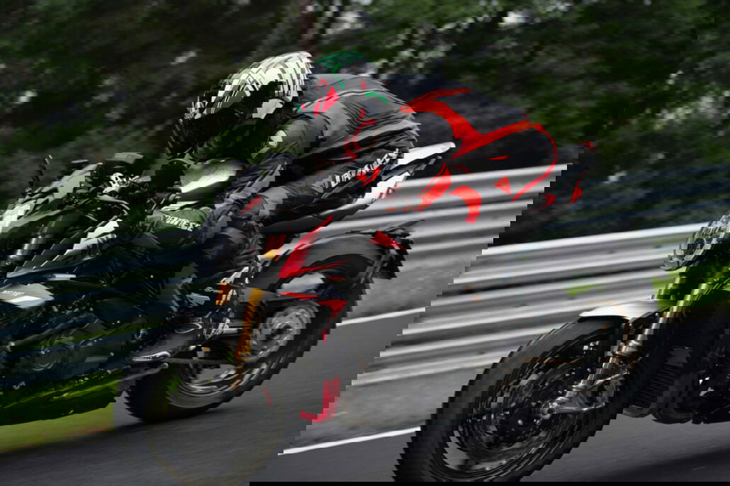 MV Agusta Brutale 1000 RR Nürburgring 1 BRUTALE 1000 NURBURGRING ACTION 4