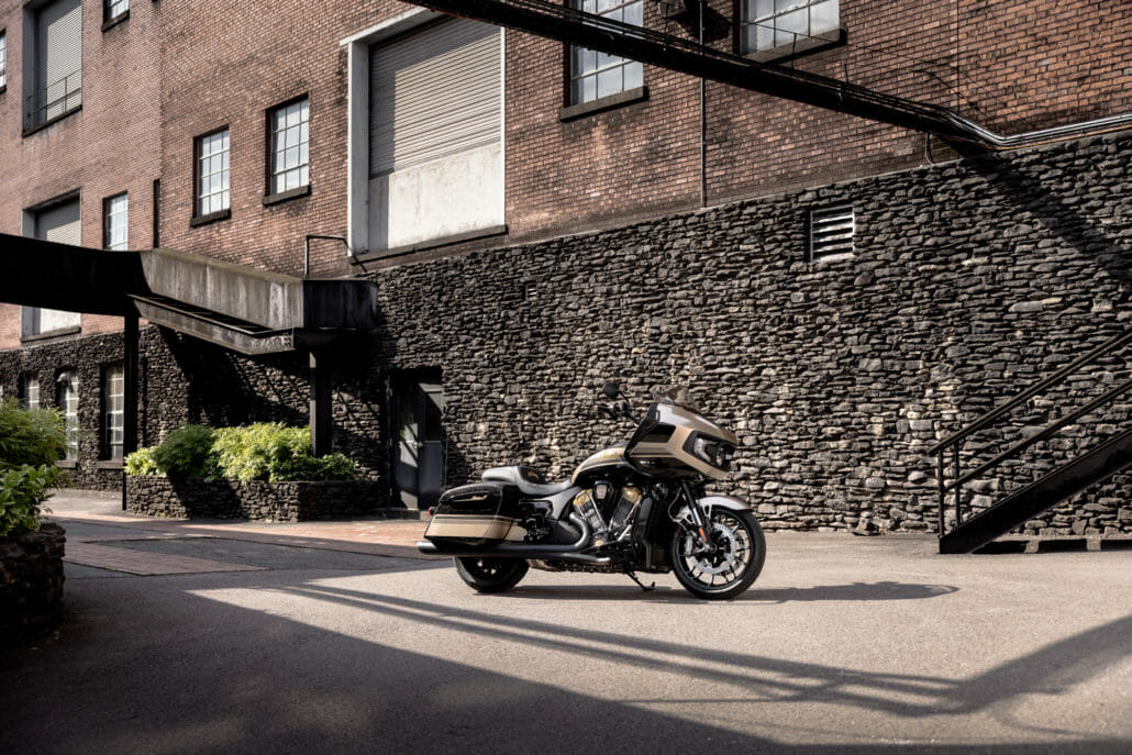 Indian Challenger Limited Jack Daniels Edition 2022 12 Indian Challenger Limited Jack Daniels Edition 2022 12