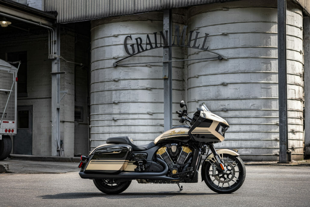 Indian Challenger Limited Jack Daniels Edition 2022 15 Indian Challenger Limited Jack Daniels Edition 2022 15