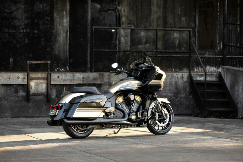 Indian Challenger Limited Jack Daniels Edition 2022 4 Indian Challenger Limited Jack Daniels Edition 2022 4