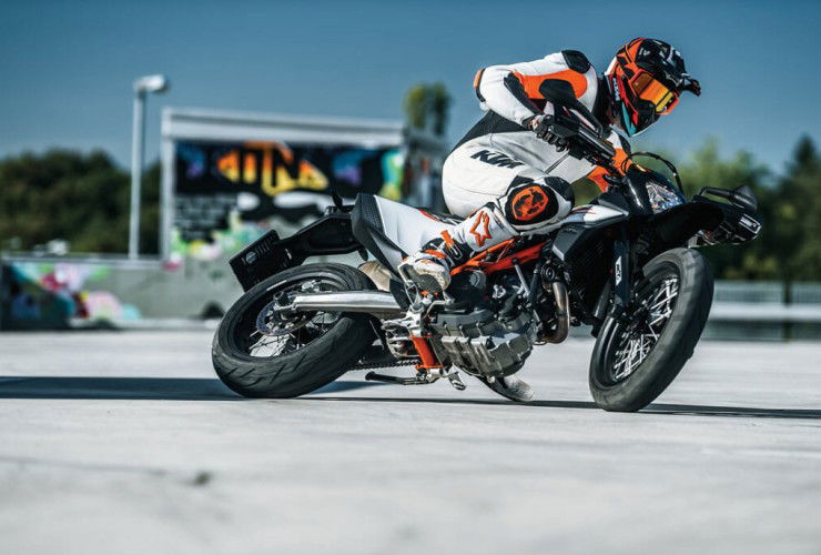 Kupplungsprobleme bei der KTM 690 und Husqvarna 701 63 KTM 690 SMC R Action 01