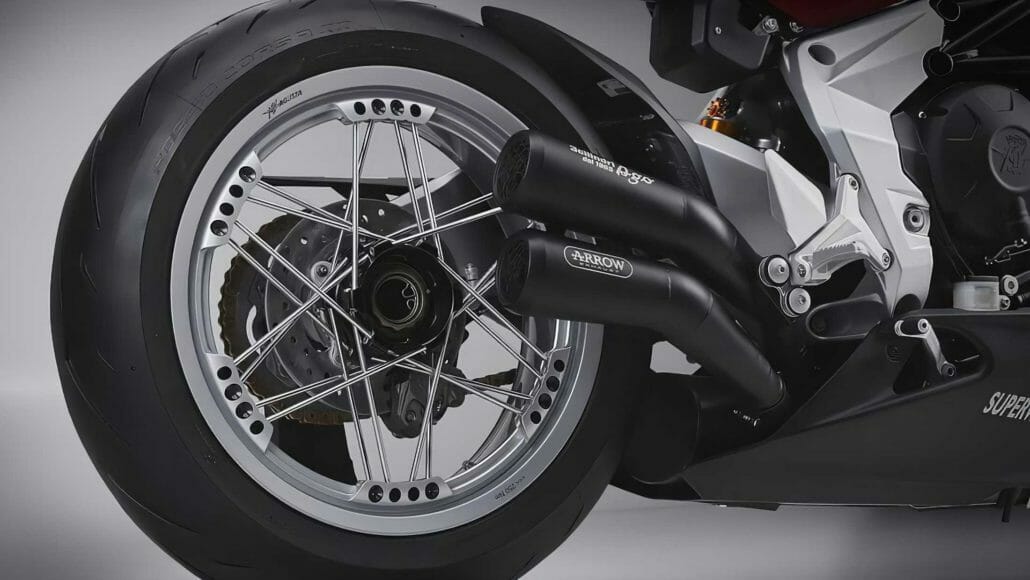 MV Agusta Superveloce Ago 2