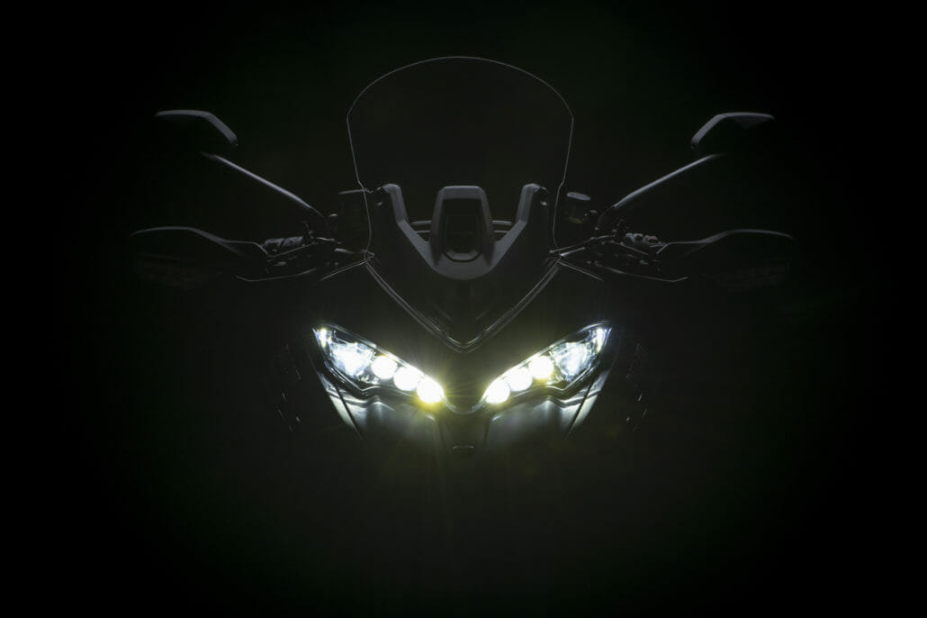 Ducati Multistrada V2 38 MY22 Ducati Multistrada V2S Grey ST 75 UC338643 High