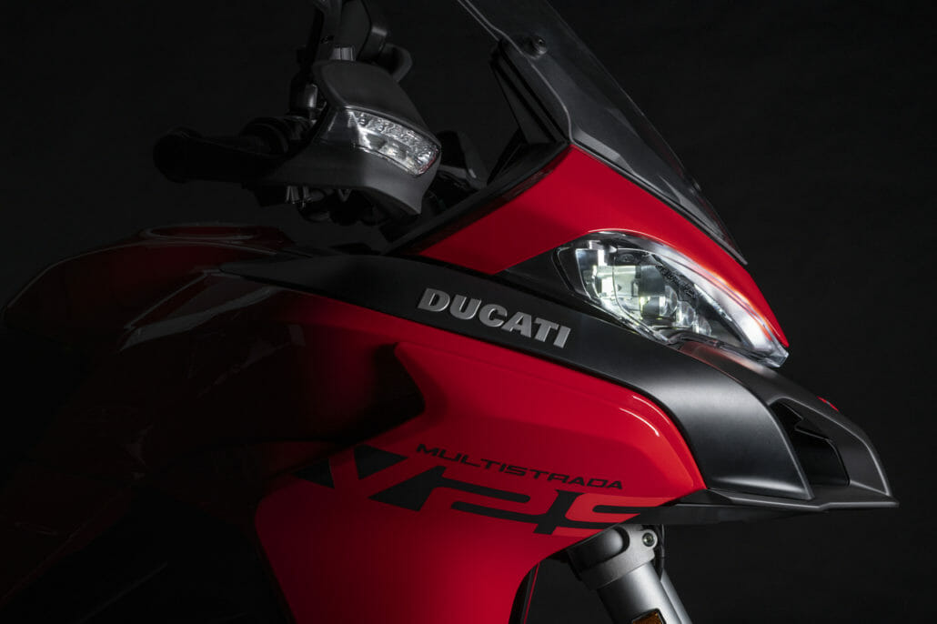 Ducati Multistrada V2 45 MY22 Ducati Multistrada V2S Red ST 23 UC338575 High