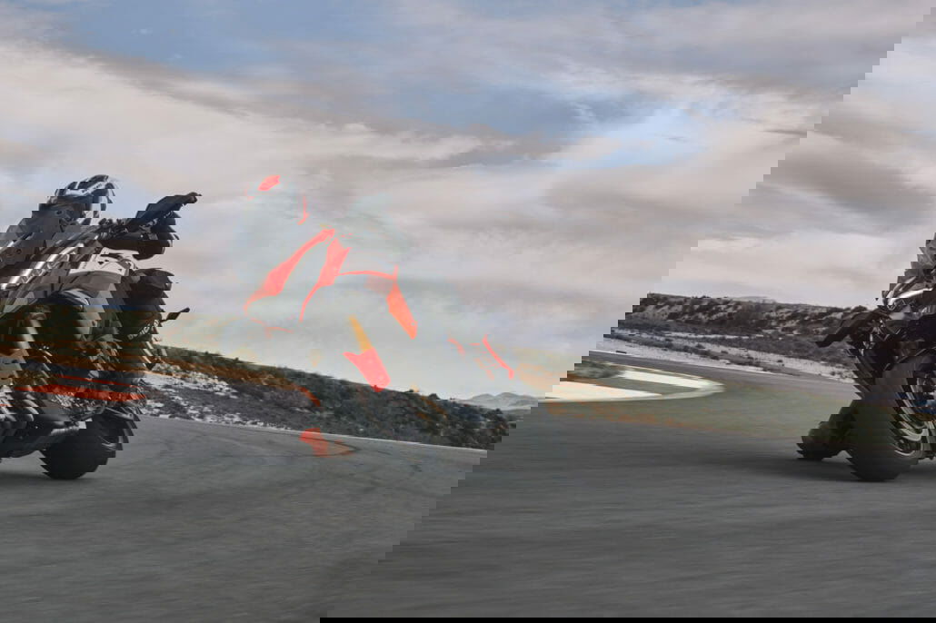 MY22 Ducati Multistrada V4 PikesPeak 131 UC347819 High