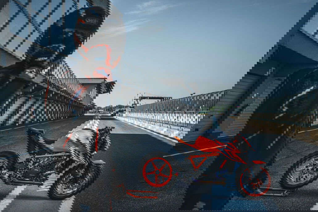 KTM 1290 Super Duke R and EVO for 2022 - The Beast Evolved 14 419905 KTM PowerWear