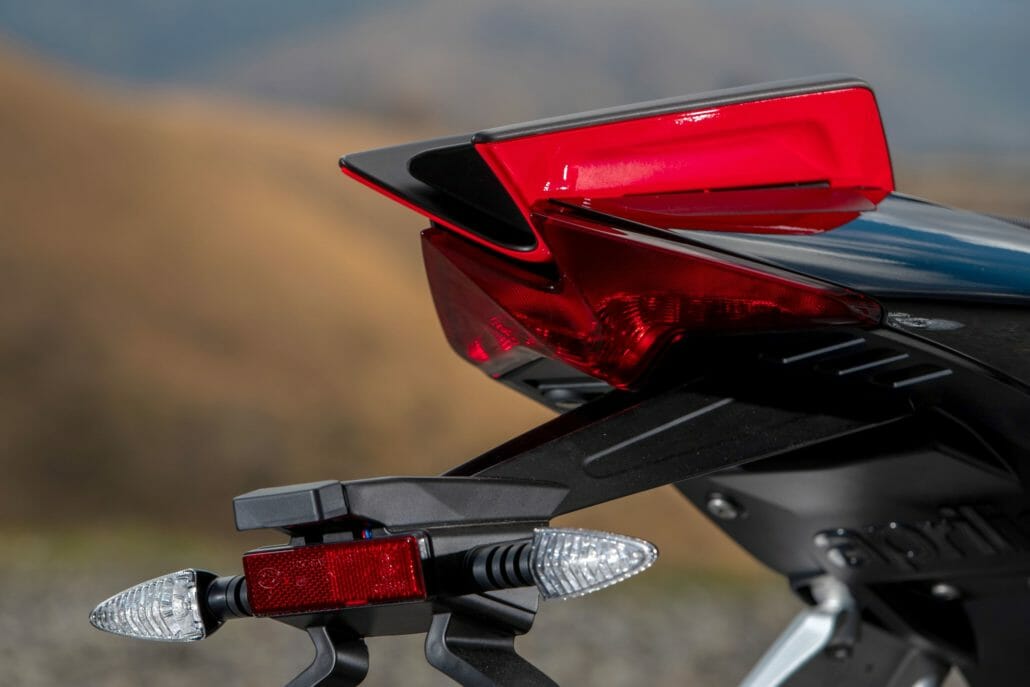 Aprilia Tuono 660 Factory 2022 14 Aprilia Tuono 660 Factory 12