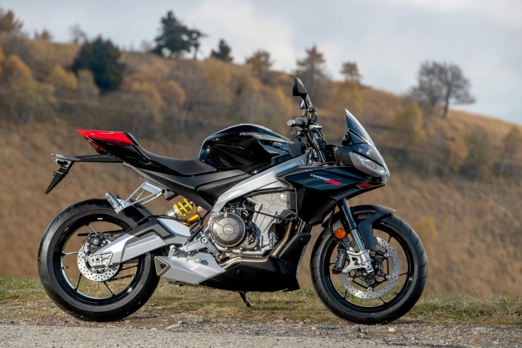 Aprilia Tuono 660 Factory 2022 6 Aprilia Tuono 660 Factory 4