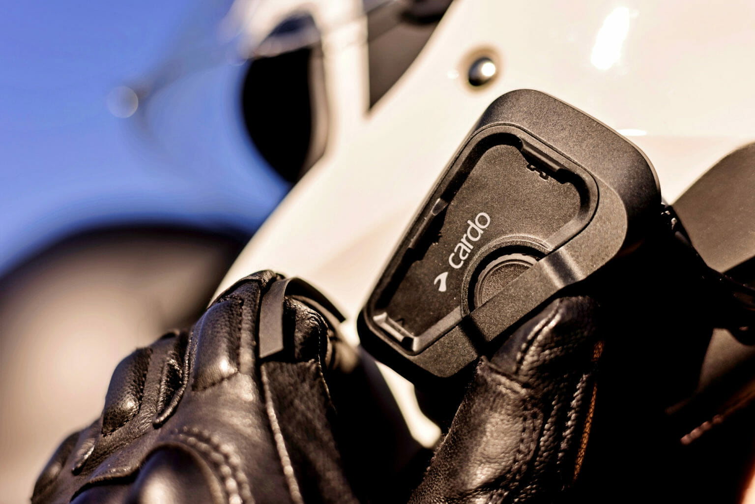 Freecom und Spirit – neue Kommunikationssysteme von Cardo Cardo FREECOM X Control