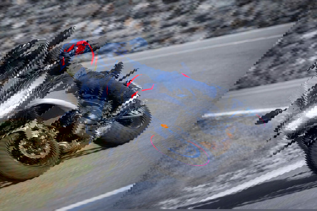 hi 22MY Versys650 GN1 ACT3