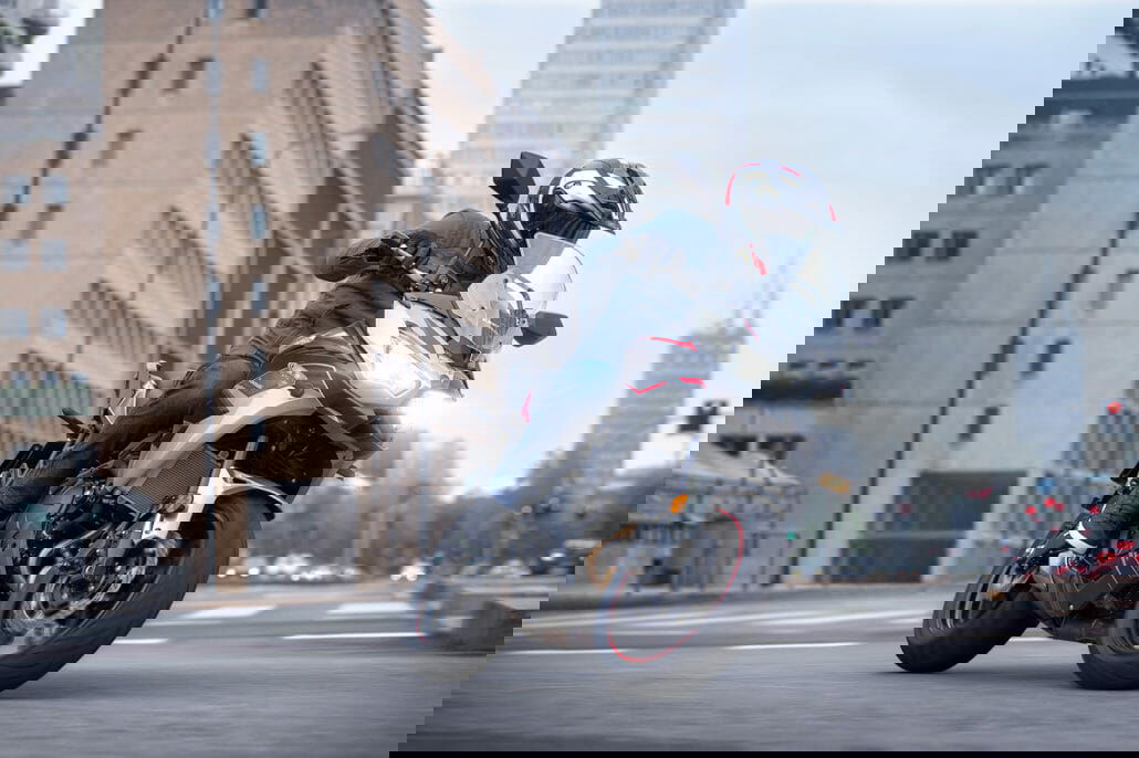 hi 22MY Versys650 GN1 ACT7