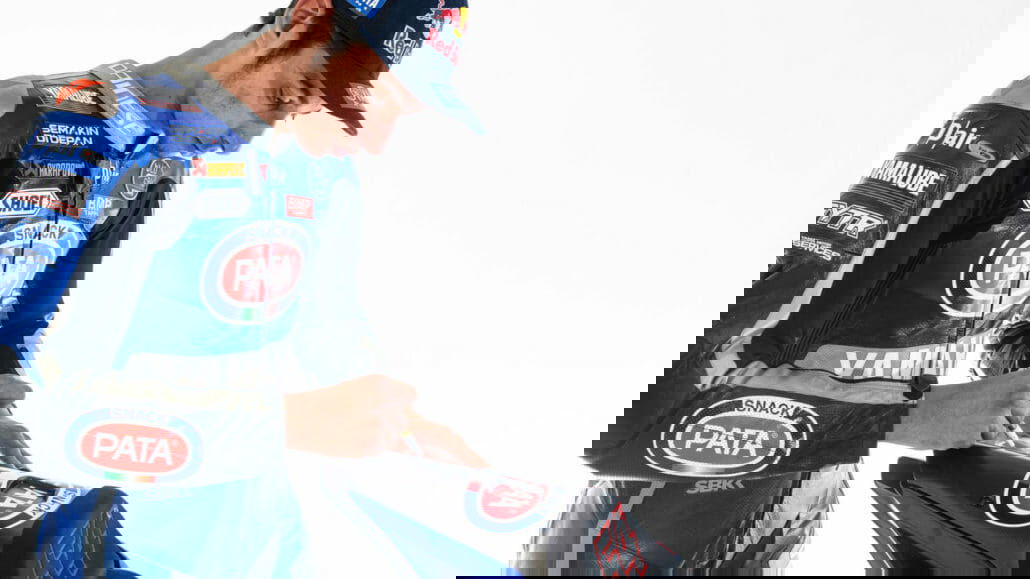 Yamaha celebrates with limited edition world champion bike 8 2021 YAM R1TOPRAK EU REPLICA DET 001 03 preview