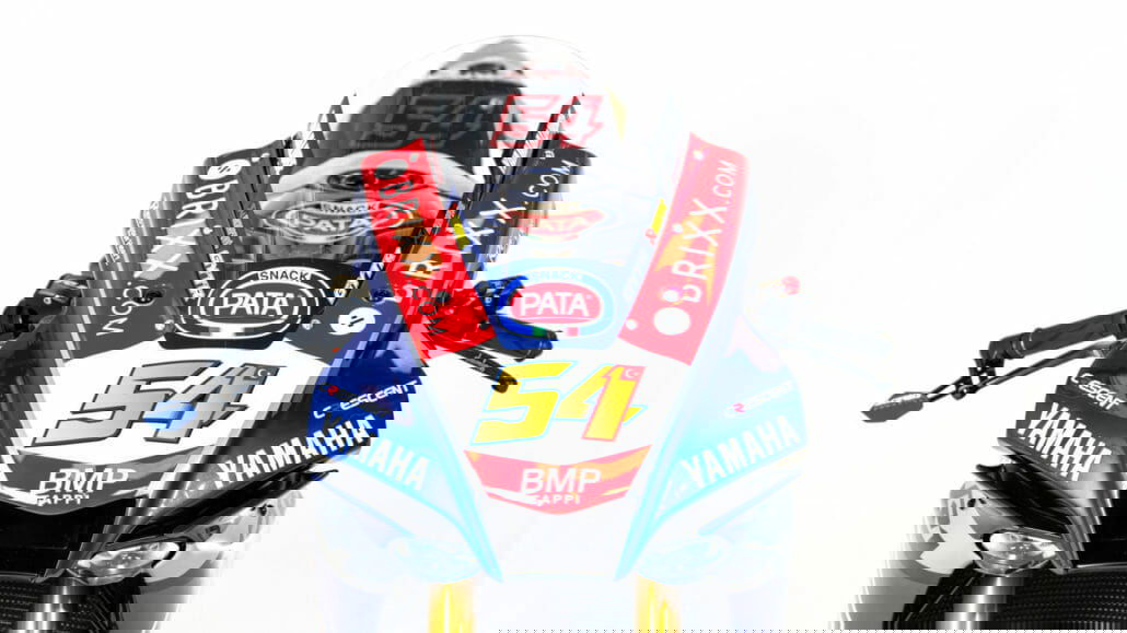 Yamaha celebrates with limited edition world champion bike 10 2021 YAM R1TOPRAK EU REPLICA DET 003 03 preview