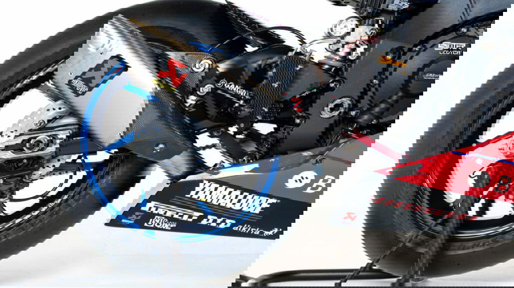 Yamaha celebrates with limited edition world champion bike 1 2021 YAM R1TOPRAK EU REPLICA DET 005 03 preview