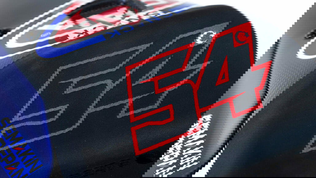 Yamaha celebrates with limited edition world champion bike 3 2021 YAM R1TOPRAK EU REPLICA DET 007 03 preview