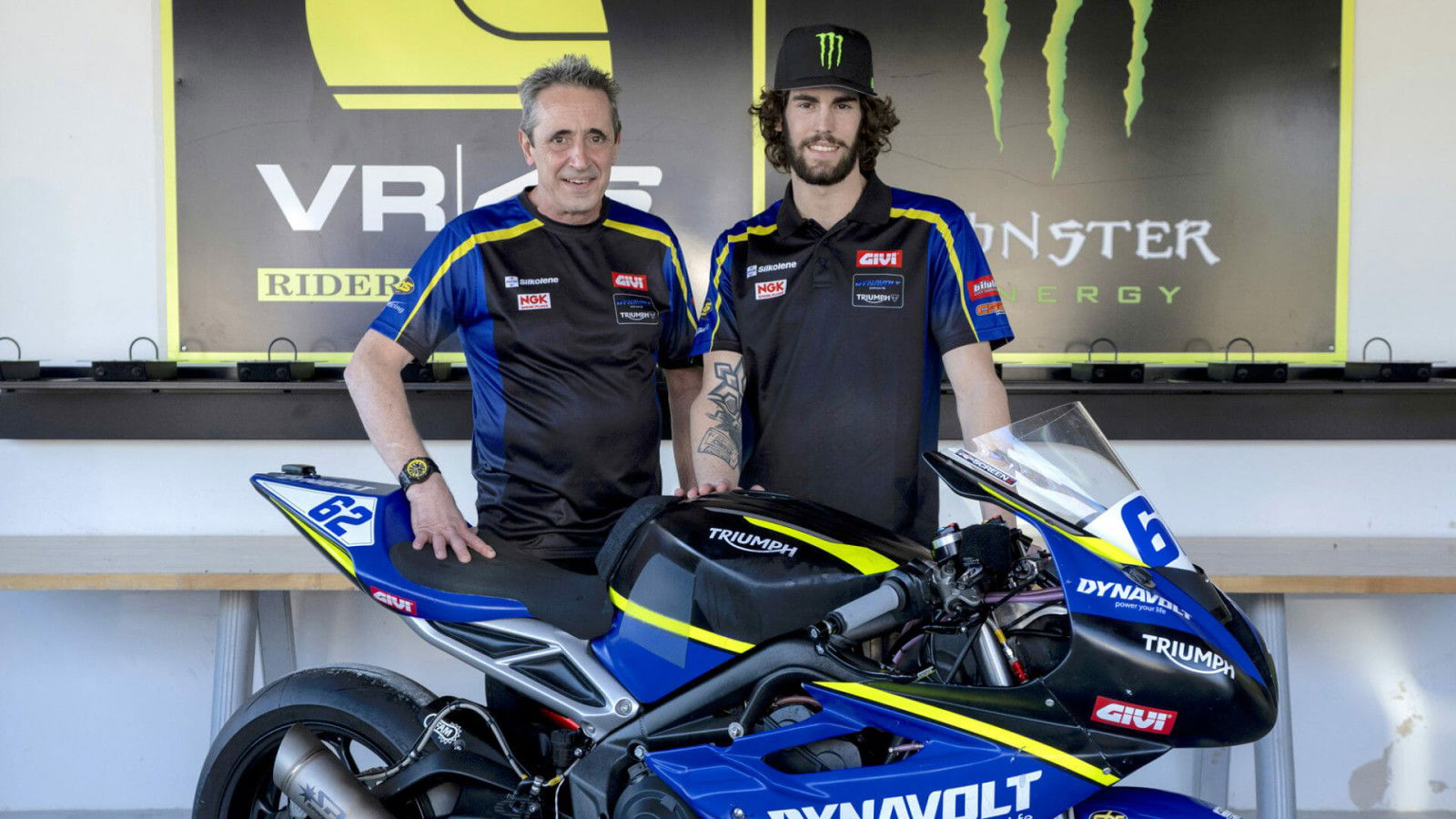 Auch Triumph in der Supersport-Weltmeisterschaft 1 Stefano Manzi joins Soomer at Dynavolt Triumph for 2022 kl