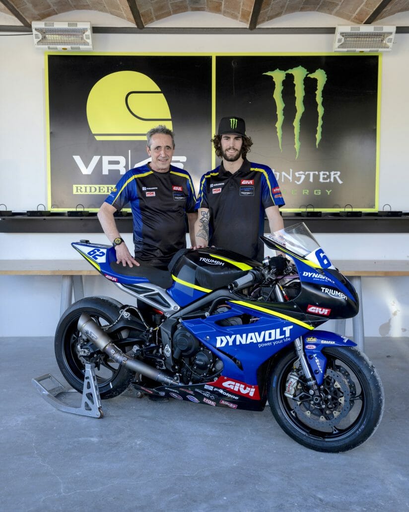 Auch Triumph in der Supersport-Weltmeisterschaft 4 Stefano Manzi joins Soomer at Dynavolt Triumph for 2022 kl2
