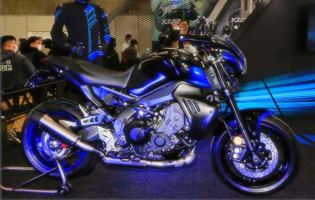 Yamaha MT-09 Cyber Rally 14 Yamaha MT 09 Cyber Rally 5