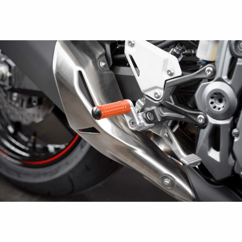 Neu bei POLO: Fußrasten Mizu Race & Flex Race 21 60381235043 00 PEVI