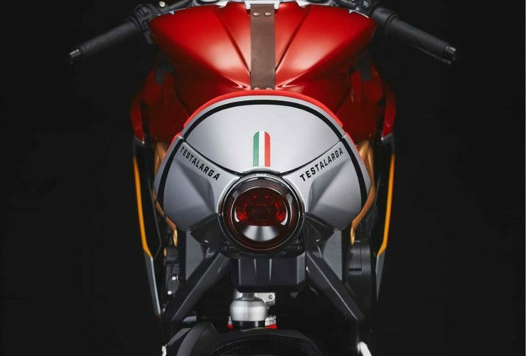 MV Agusta teasert das Einzelstück Superveloce Testalarga an 66 MV Agusta Superveloce Testalarga 4
