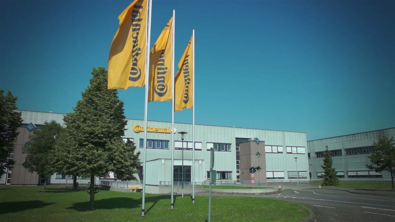 Continental ruft Großzahl an Motorradreifen zurück Continental pp Standort Karben