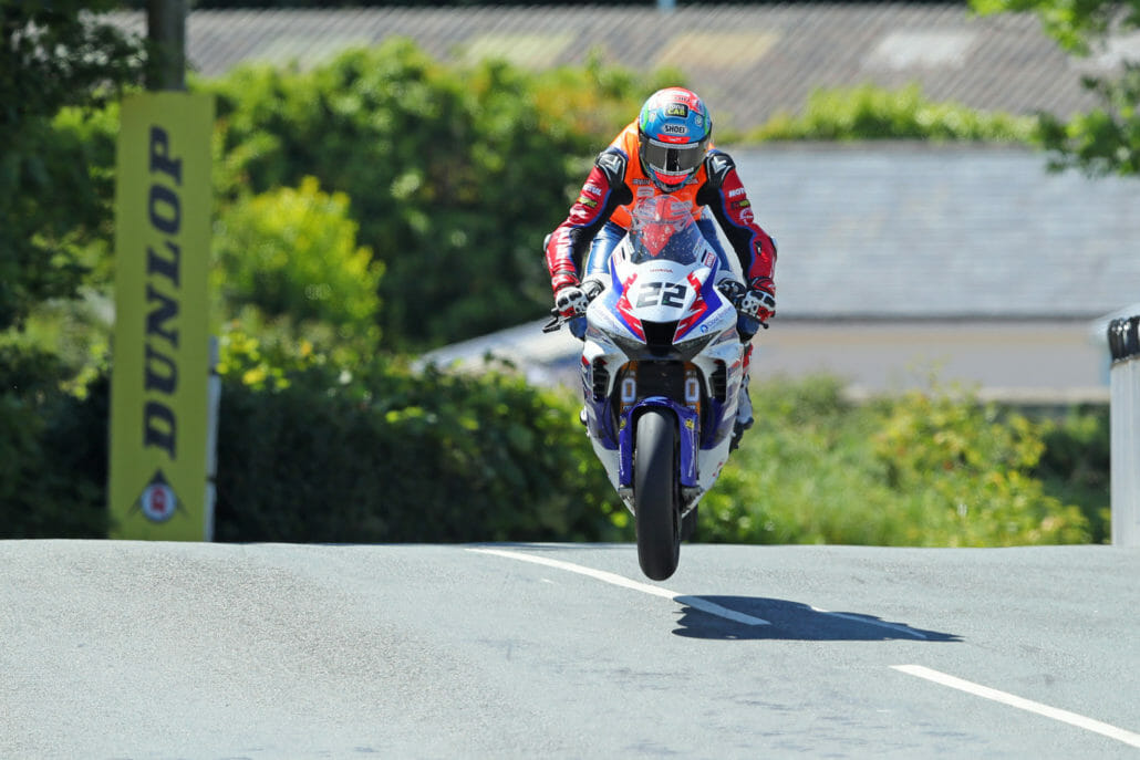 Glenn Irwin auf Honda beim Superbike TT