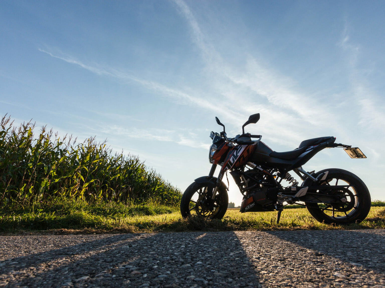 Motorrad im Herbst gross