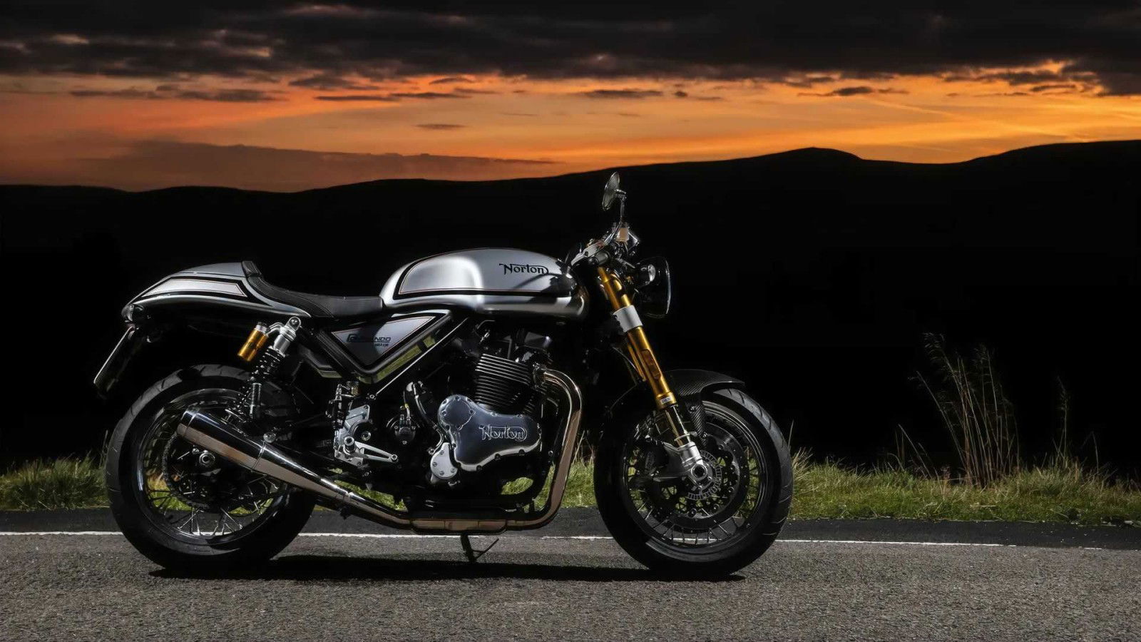 Norton Commando 961 6