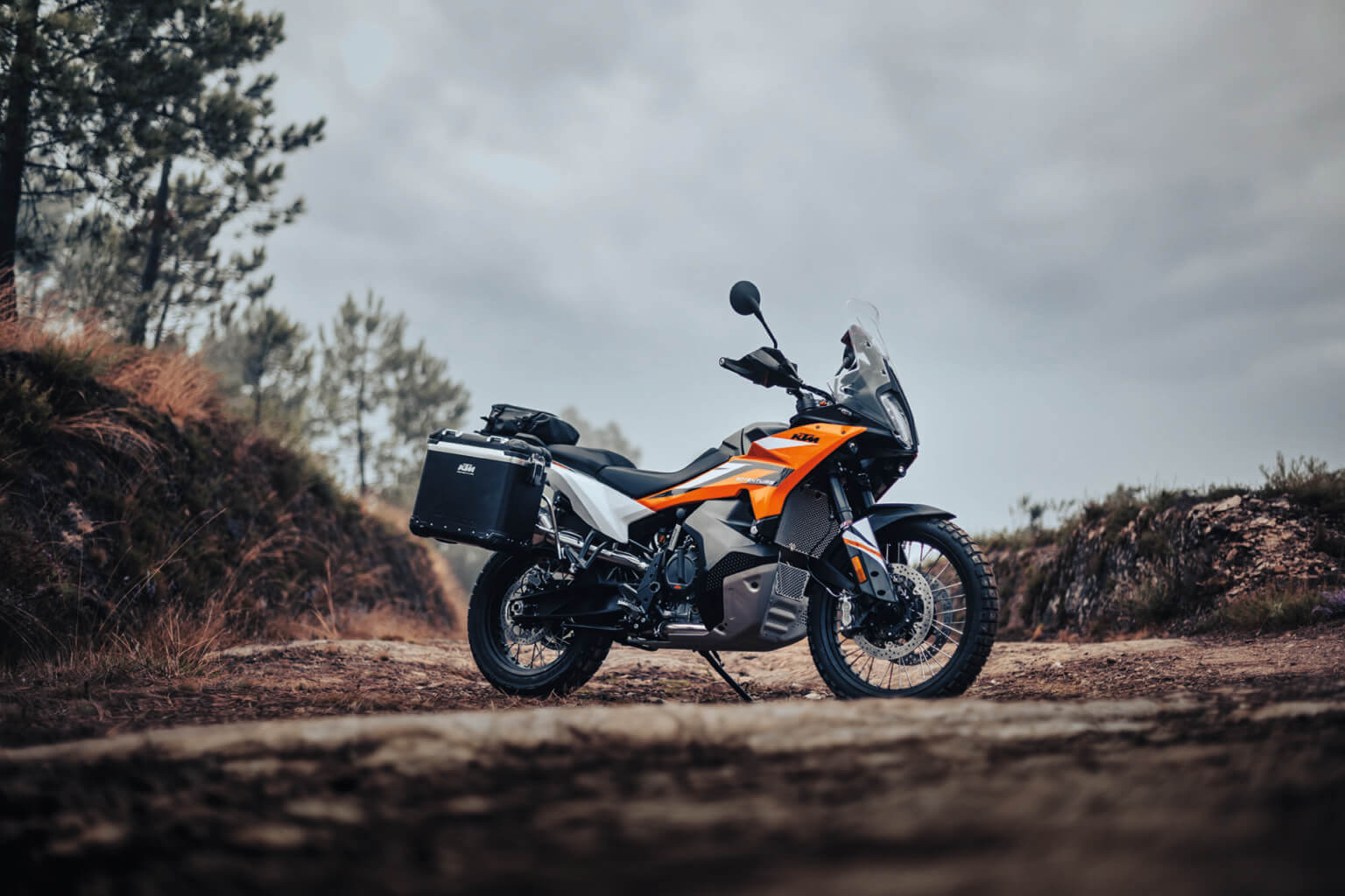 KTM 890 Adventure 2023 1