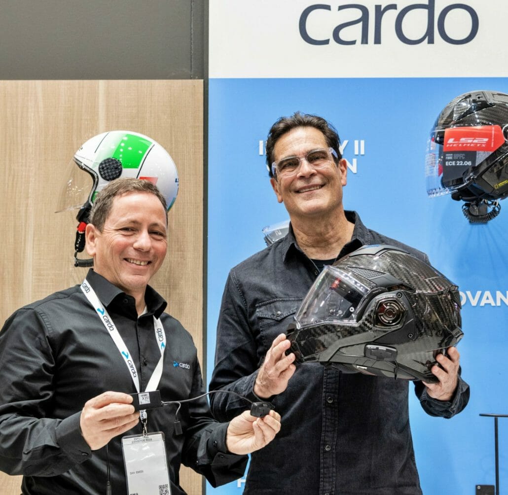 LS2 übernimmt für neue Helmlinie den Cardo USC Standard LS2 und Cardo Partnerschaft mit UCS Systemen