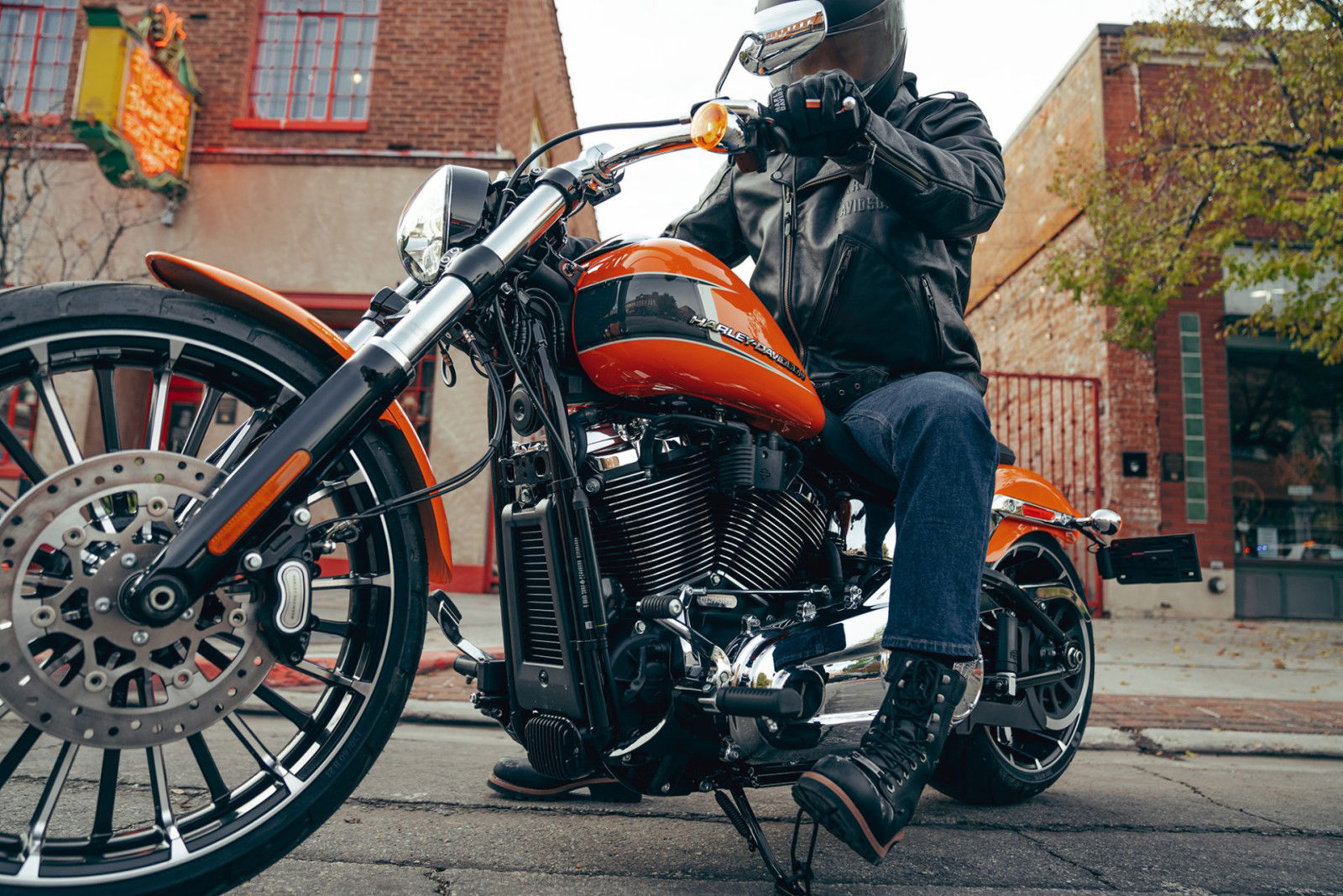 Richtungswechsel bei Harley-Davidson: Rückkehr ins Segment der kleineren Motorräder in Sicht 25 Harley Davidson Breakout 2023 5